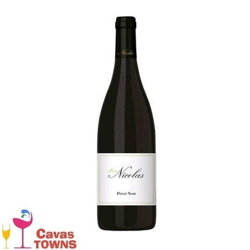 Vino Tinto Maison Nicolas Pinot Noir 750 ml - Cavas Towns Vino Tinto Maison Nicolas Pinot Noir 750 ml - Cavas Towns